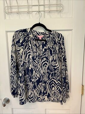 Lilly Pulitzer Navy and White Abstract zebra Print Long-Sleeve Blouse